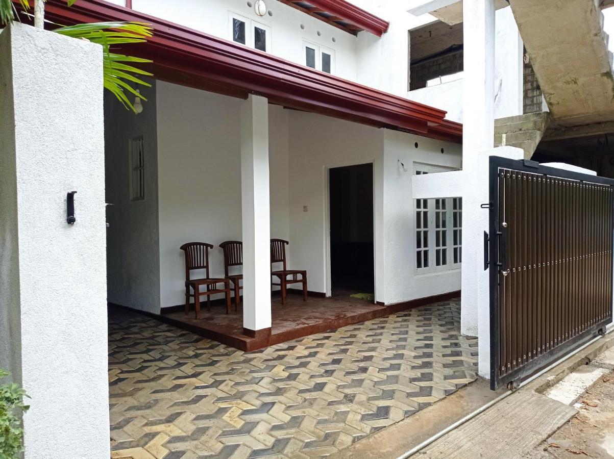 Surf & Salt Apartment Weligama Exterior photo