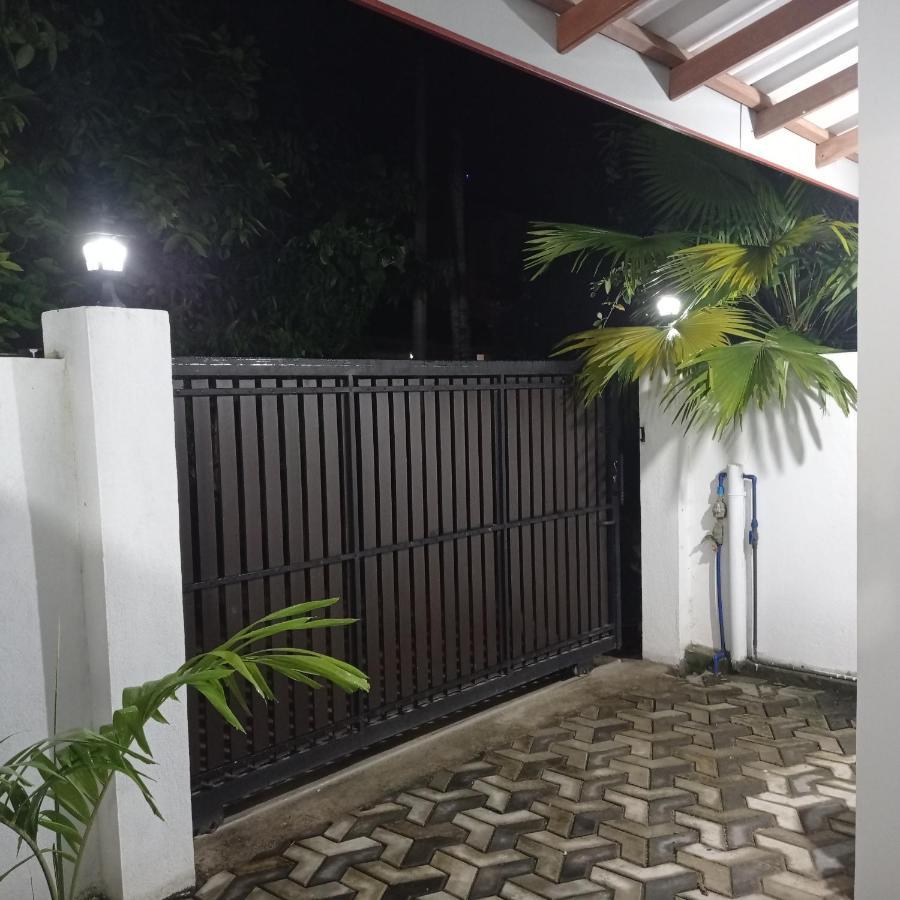 Surf & Salt Apartment Weligama Exterior photo