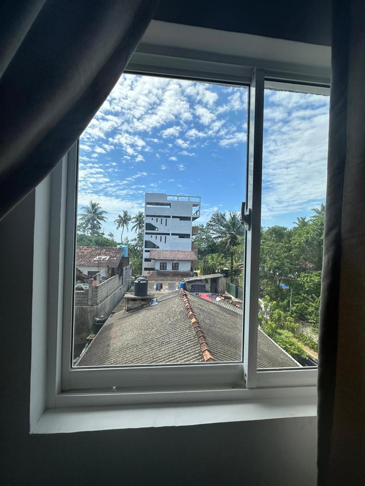 Surf & Salt Apartment Weligama Exterior photo