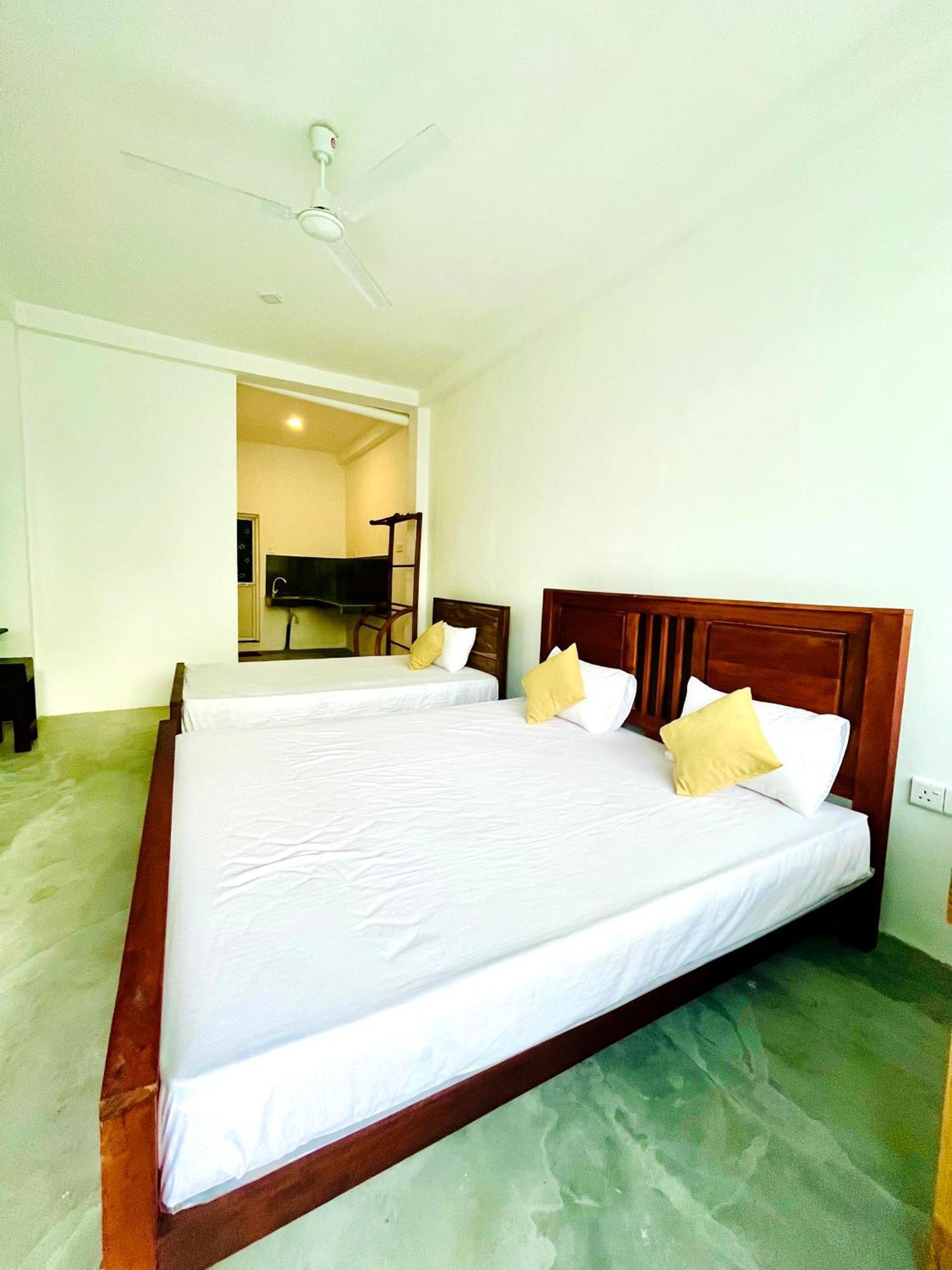 Surf & Salt Apartment Weligama Exterior photo