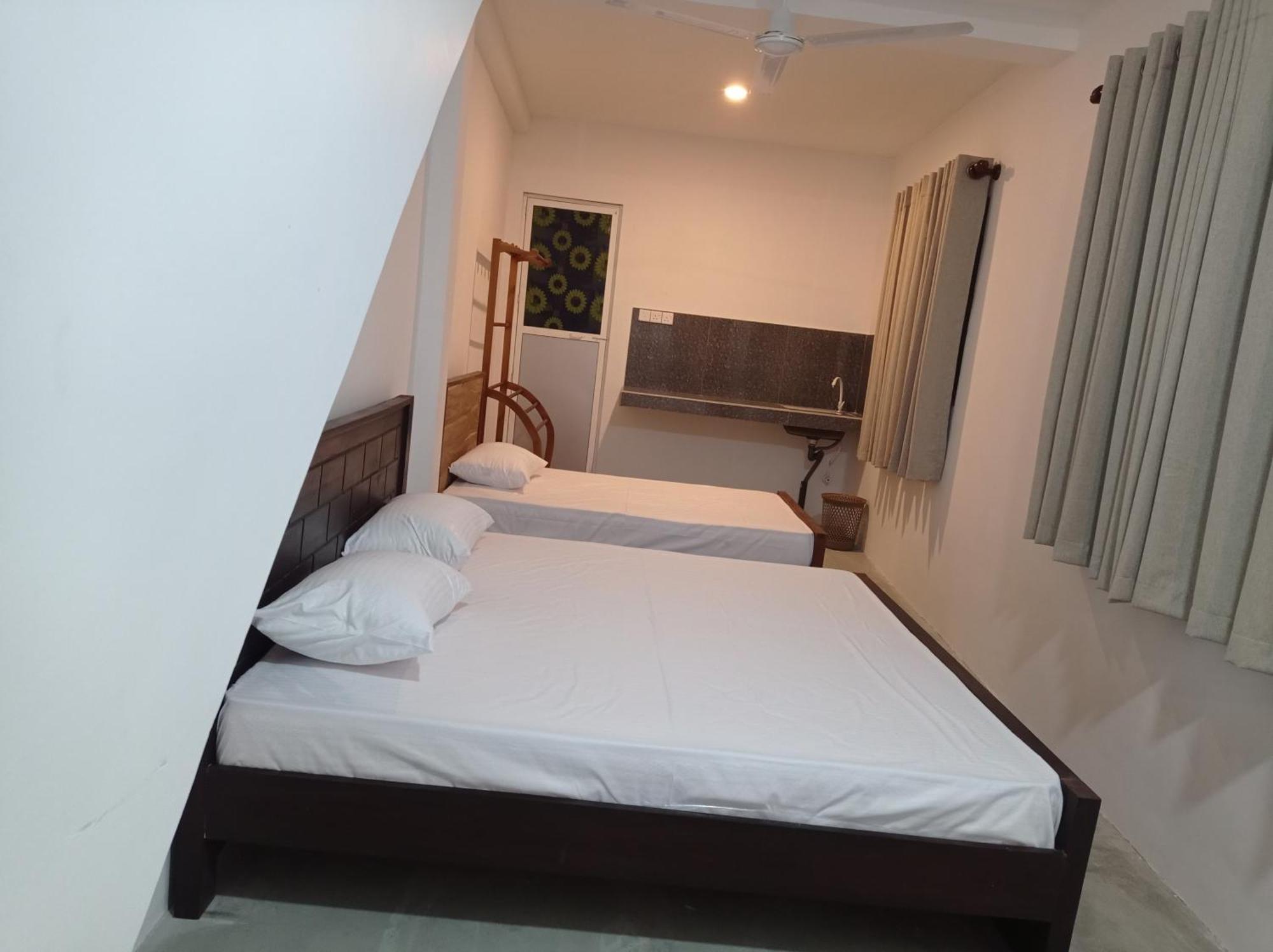 Surf & Salt Apartment Weligama Exterior photo