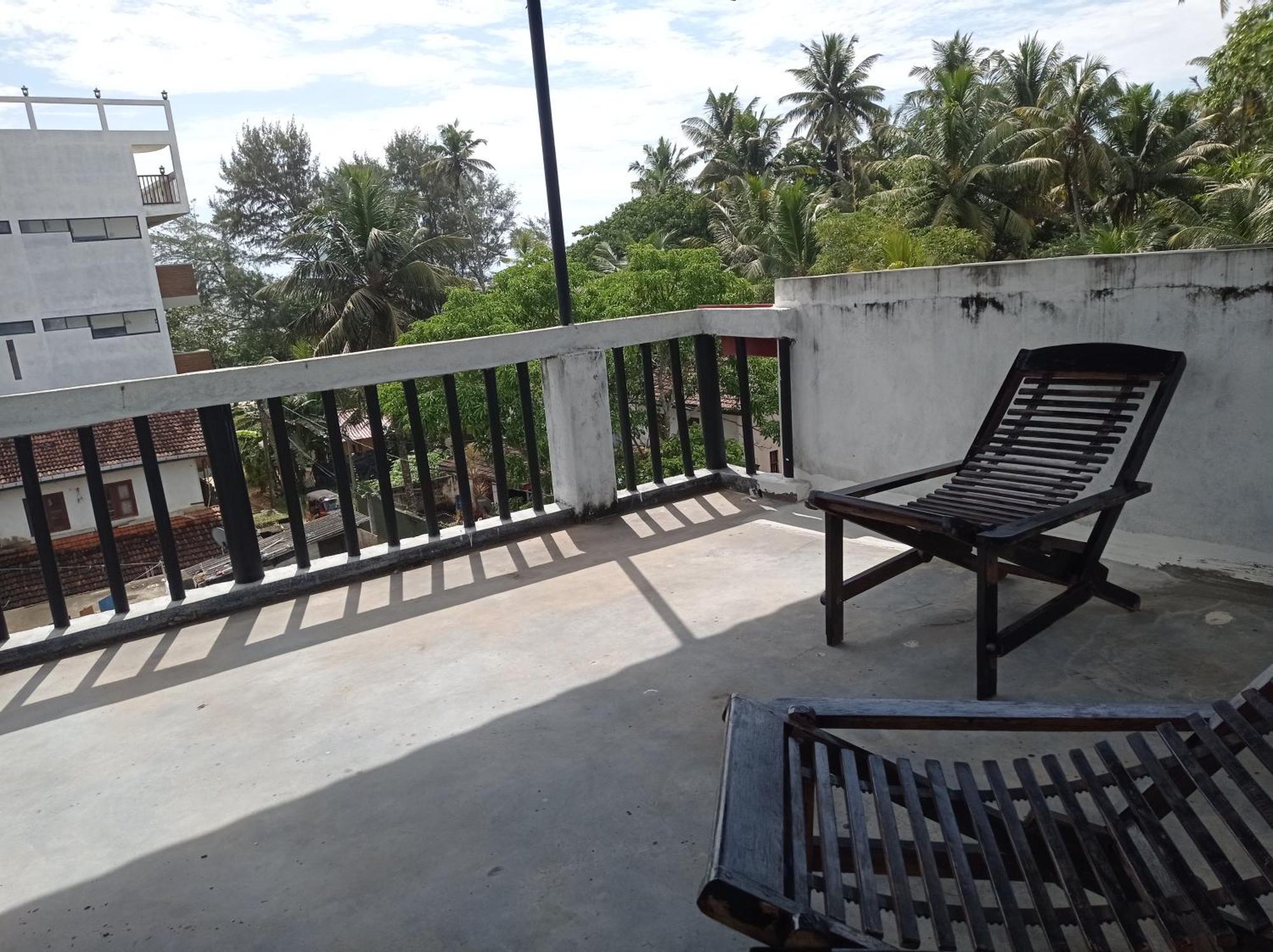 Surf & Salt Apartment Weligama Exterior photo
